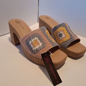 No Boundaries women's size 11 crochet top sandals, New in box